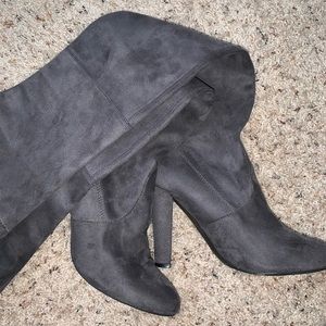 Steve Madden “Gorgeous” Knee high Gray boots